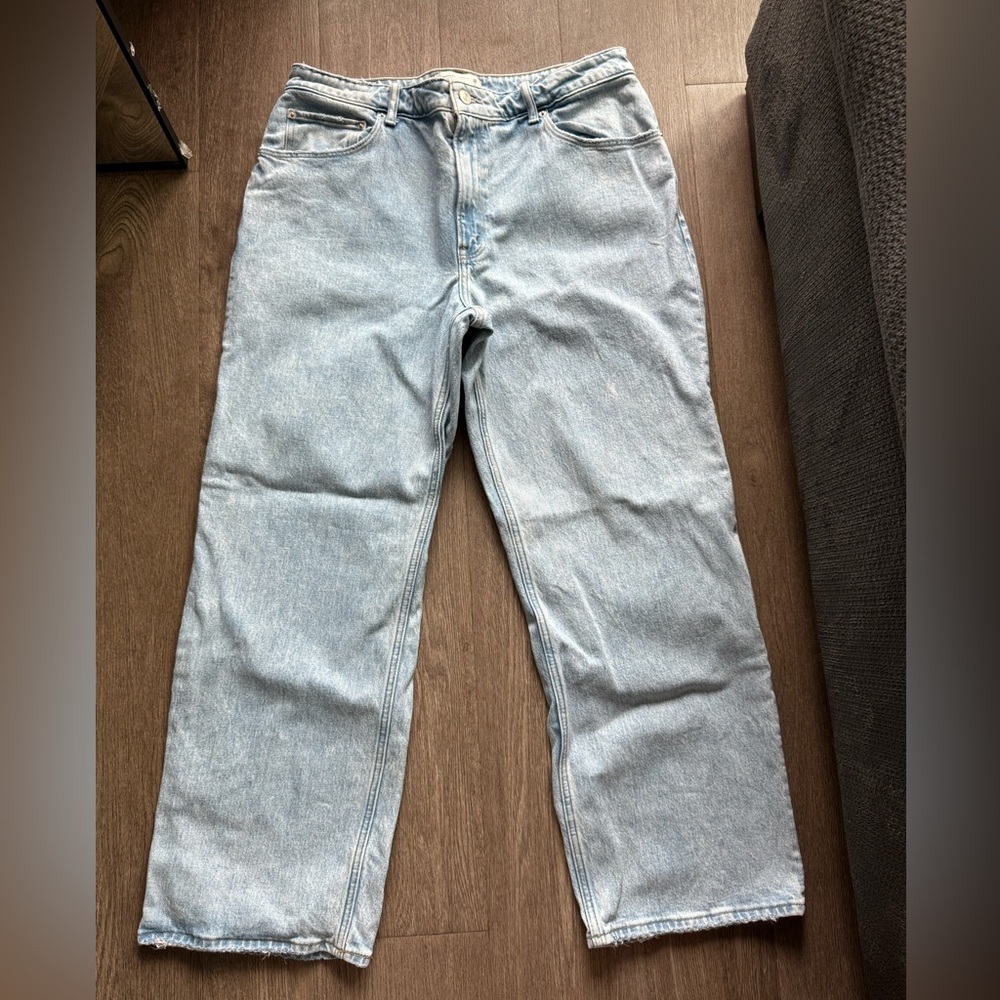 Worn a few times. Like new.